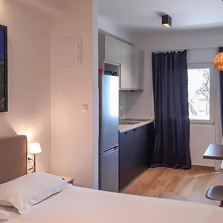 아파트 Beautiful In Dingac With House Sea View