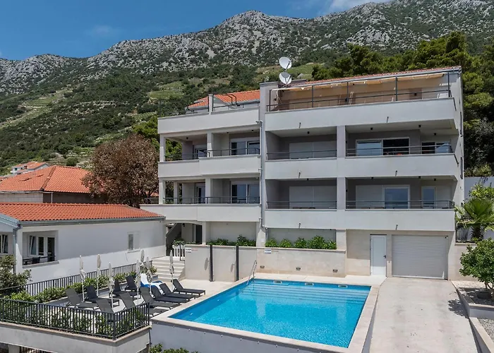 Beautiful In Dingac With House Sea View