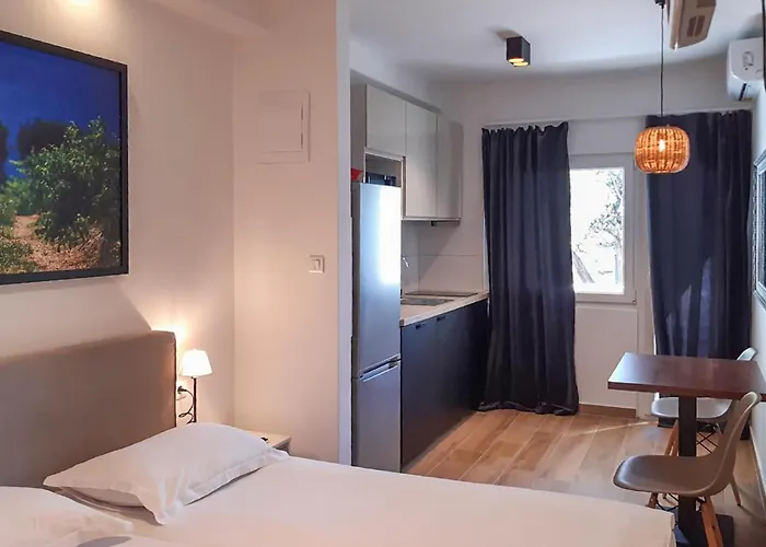 아파트 Beautiful In Dingac With House Sea View