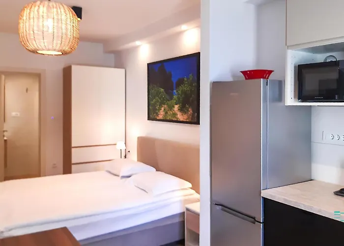 아파트 Beautiful In Dingac With House Sea View Gornji Dingač