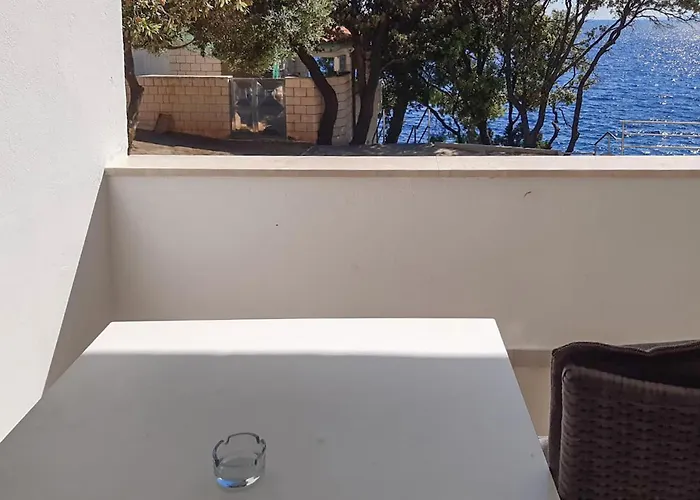 아파트 Beautiful In Dingac With House Sea View Gornji Dingač