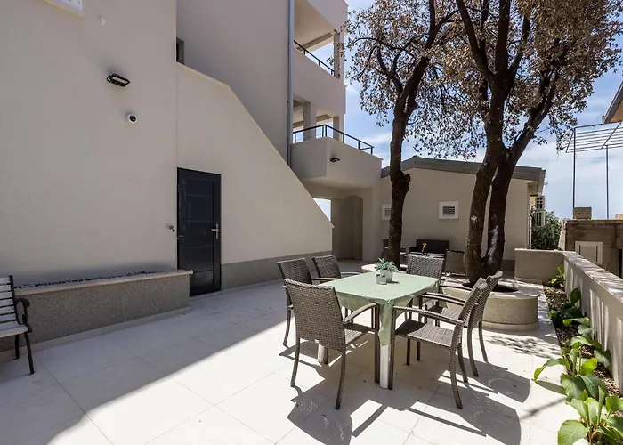 Beautiful In Dingac With House Sea View