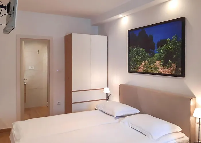 Beautiful In Dingac With House Sea View 아파트