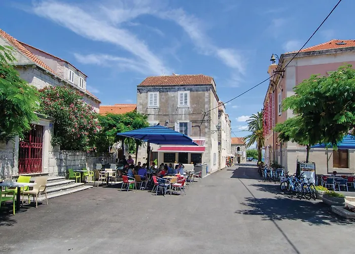 아파트 Beautiful In Dingac With House Sea View Gornji Dingač